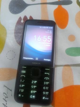 Nokia 8000 4G