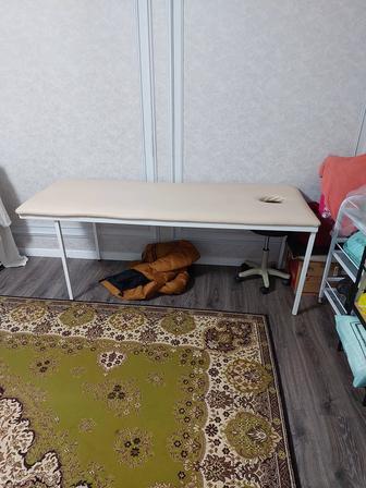 Продам кушетку массажную б/у