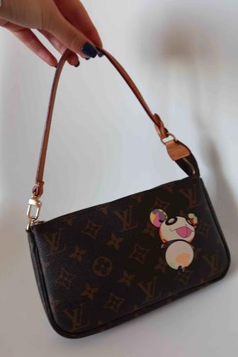Сумка Louis Vuitton pochette