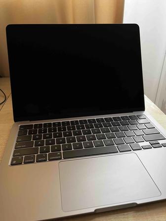 Продам MacBook Air 13 2022 ТОРГ уместен!