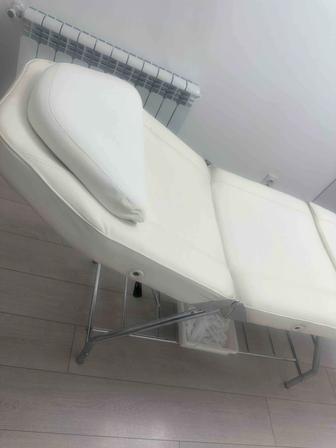 Продам косметологическую кушетку
