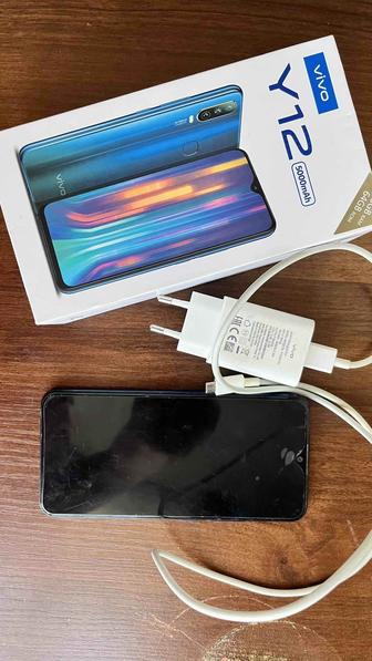 Продам телефон Vivo Y12