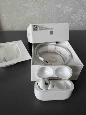 Наушники Apple AirPods Pro 2 with Type-C/Wireless Charging белый