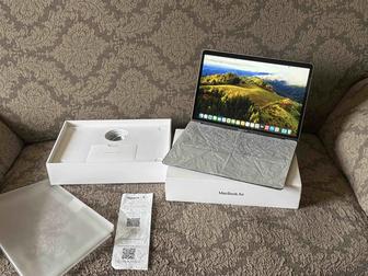 15 цикл/Apple MacBook Air 13.3 M1 Chip 2024 EAC/SSD256GB/8Gb/iSpace/100%