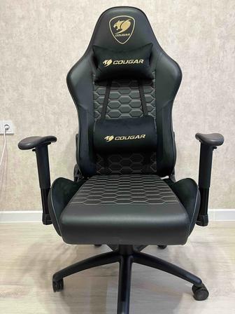 Игровое кресло COUGAR OUTRIDER ROYAL (Black-Gold)