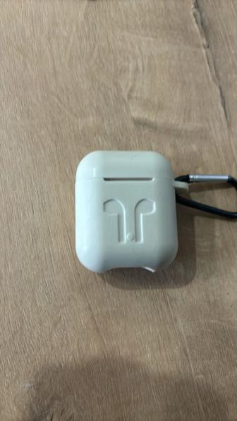 Продам AirPods