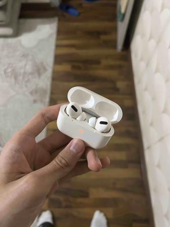 Продаю AirPods pro