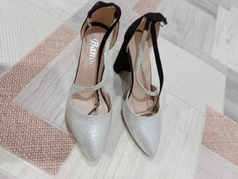 Продам женские туфли недорого