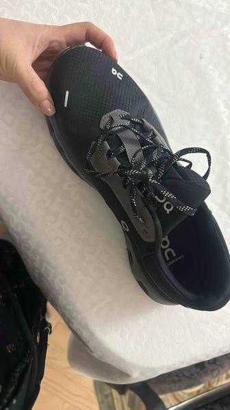 Кроссовки муржские ON