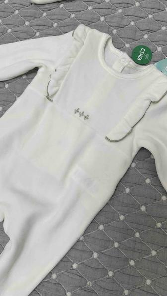 Очень нежный слип с жилеткой Бренда Okadi-Obabi