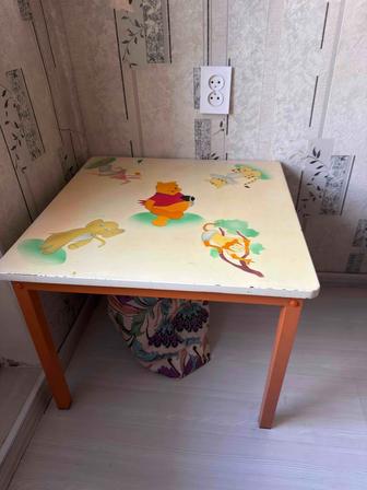 Детский столик