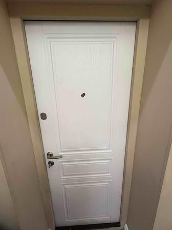 Продам входную дверь