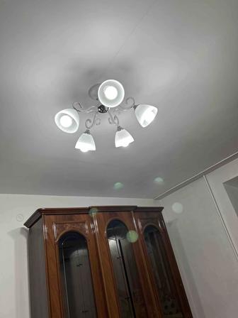 Продам люстру 5 рожковый