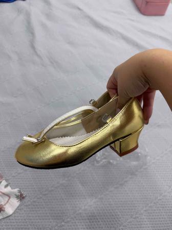 Туфли для девочек