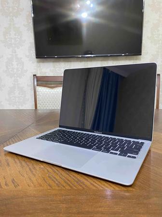 Продаю срочно MacBook air 13(2020) в идеальном состоянии!!!