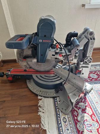 Пила торцовочная BOSCH Professional GDM 12 GDL