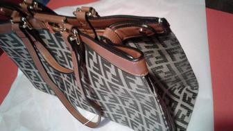 Продам сумку бренд Fendi