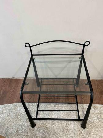 Журнальный стеклянный столик