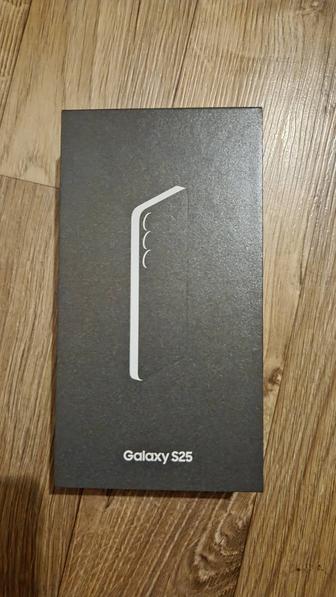 Продам самсунг s25 память 128