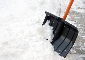 Чистим снег уборка территорий