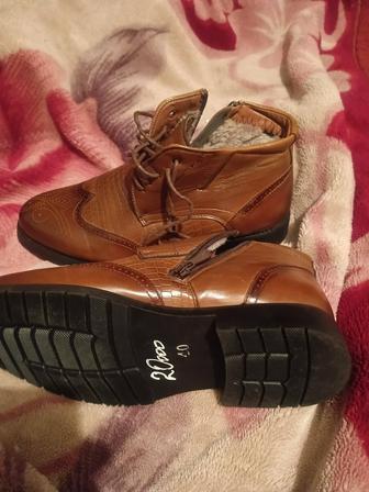 Ботинки новые, 40 размер