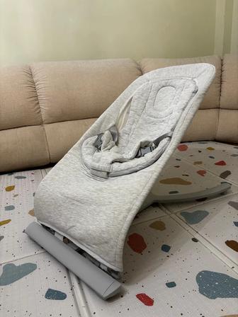 Детский шезлонг Happy Baby.