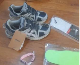 Кроссовки ASICS