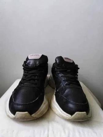 ОТДАМ ДАРОМ кроссовки, брэндовые, ADIDAS, 100% кожа, р.39/25см бу