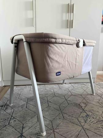 Продам кроватку chicco