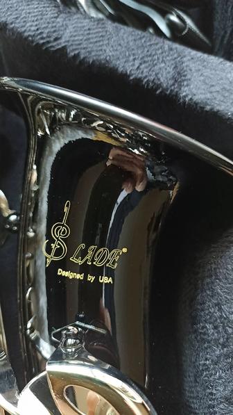 Саксофон НОВЫЙ альт SLADE Designet BY USA