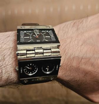 Продаю 2 пары часов фирмы Diesel