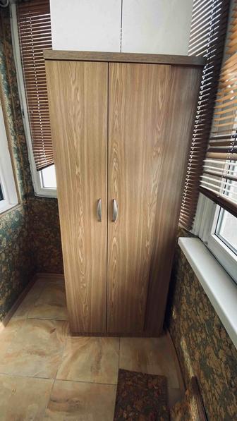 Шкаф угловой