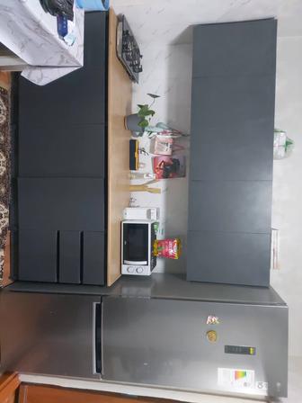 Продам кухонный гарнитур в отличном состоянии пользовались год