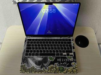 Продам MacBook Air M2 (2022)