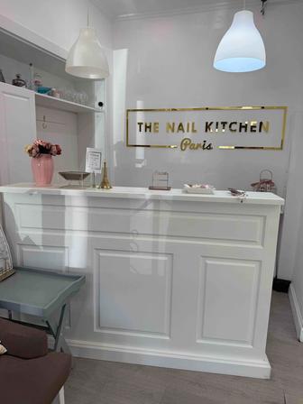 Оборудование и мебель для маникюрного салона