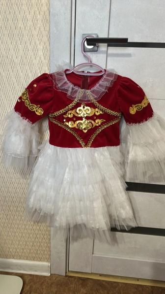Продам детские платья