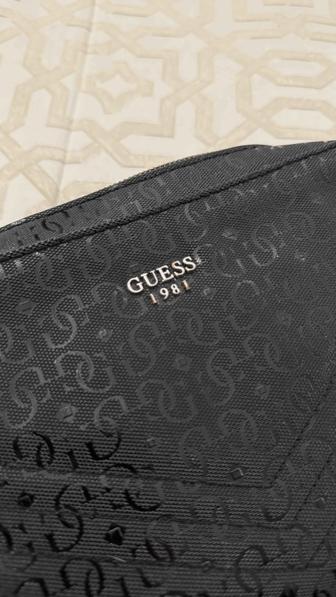 Сумка Guess