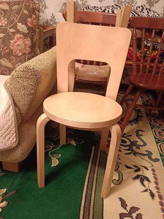 Продам стулья почти новая. Из чистого дерева