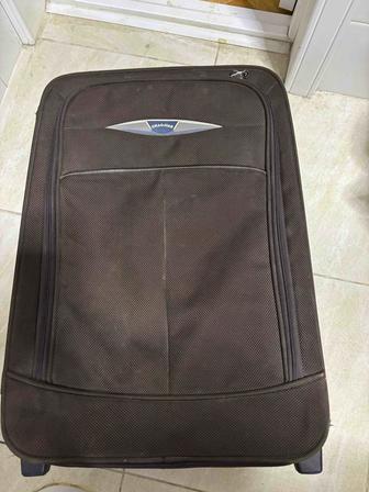 Продам чемоданы