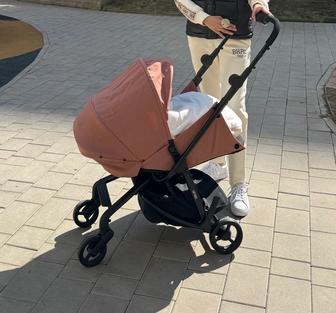 Продам коляску anex air z