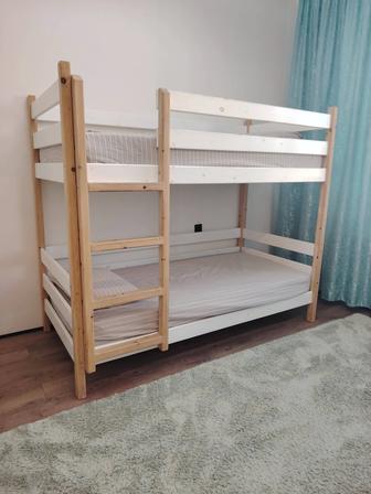 Продам двуярусную кровать