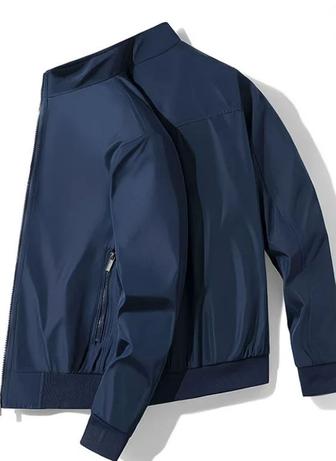 Ветровка мужская,темно-синяя.