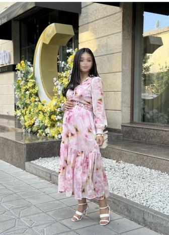 Платье розовое