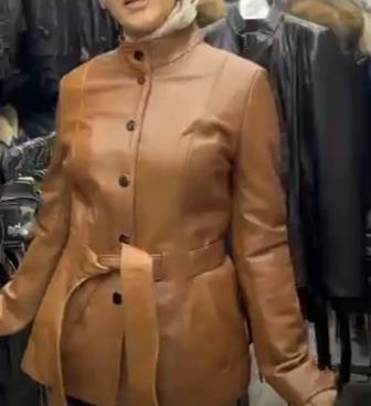 Продам куртку 52р кожаную коричневую Турция