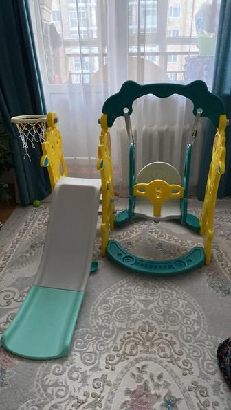 Качеле, горка