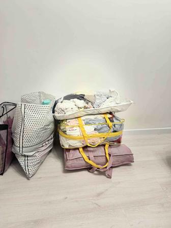 Бодики , кофточки итд отдам детские вещи