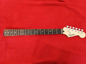 Гитарный гриф (neck) от электро гитары Squier stratocaster 21 лад