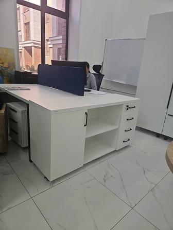 Продам приставную тумбу
