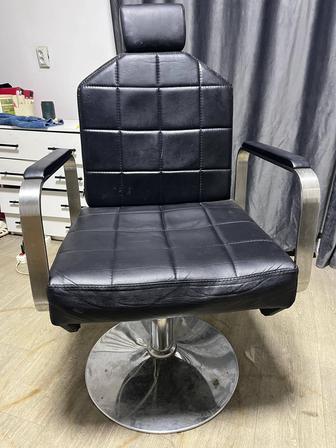 Продам парикмахерское кресло полку