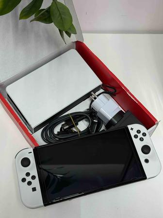 Прошитая Nintendo Switch Oled в полной комплектации